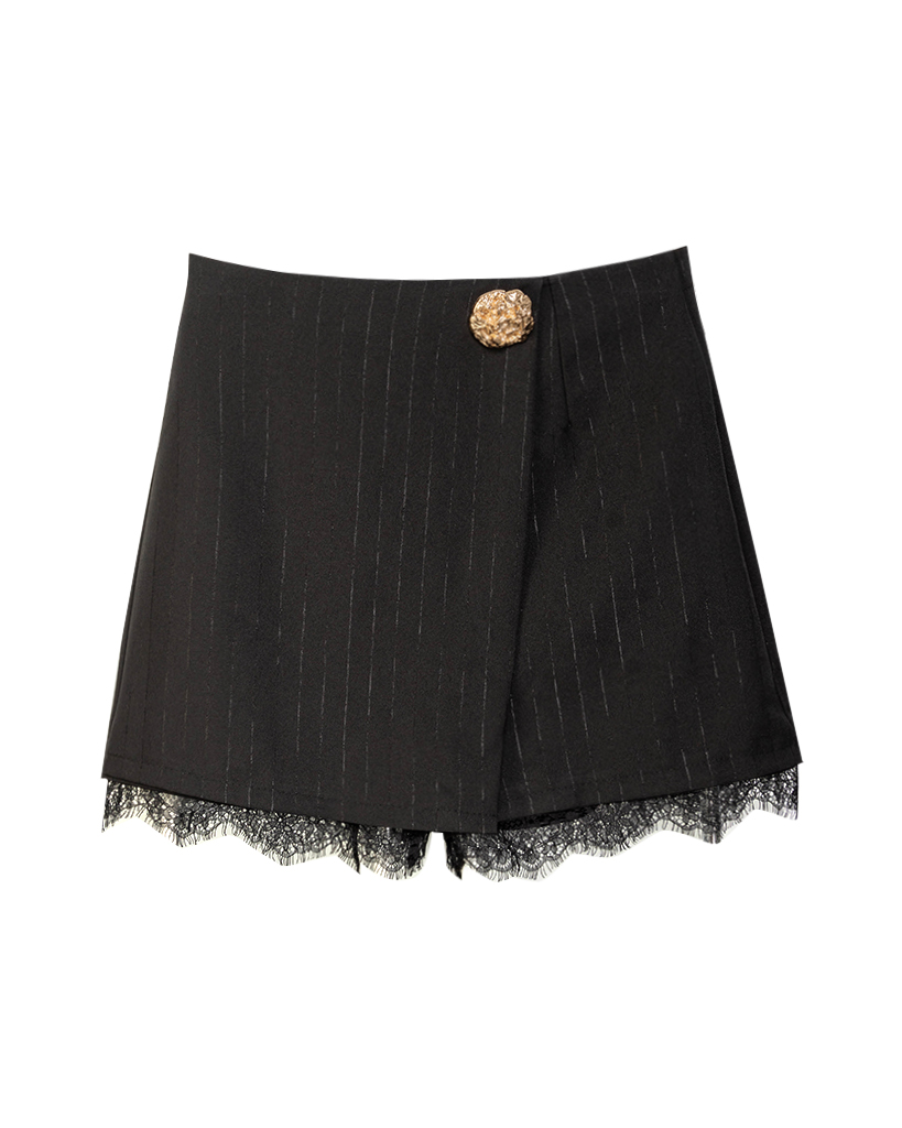 Skort mit asymmetrischem Saum und Spitzenbesatz