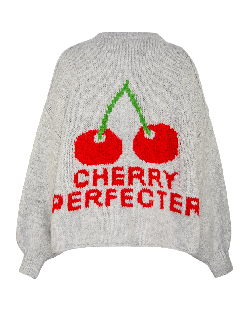 Strickjacke "CHERRY PERFEKTER" Schrift mit Kirschen hinten Strickjacke "CHERRY PERFEKTER" Schrift mit Kirschen hinten