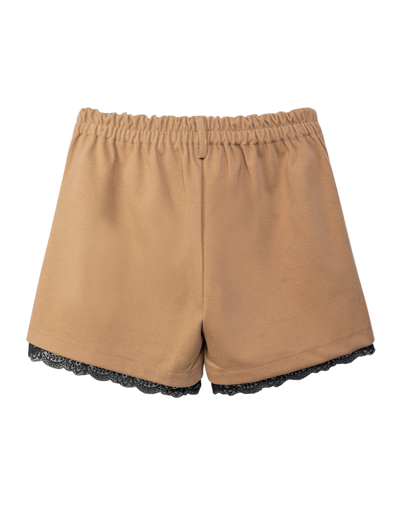 kurze hose mit spitze am bein