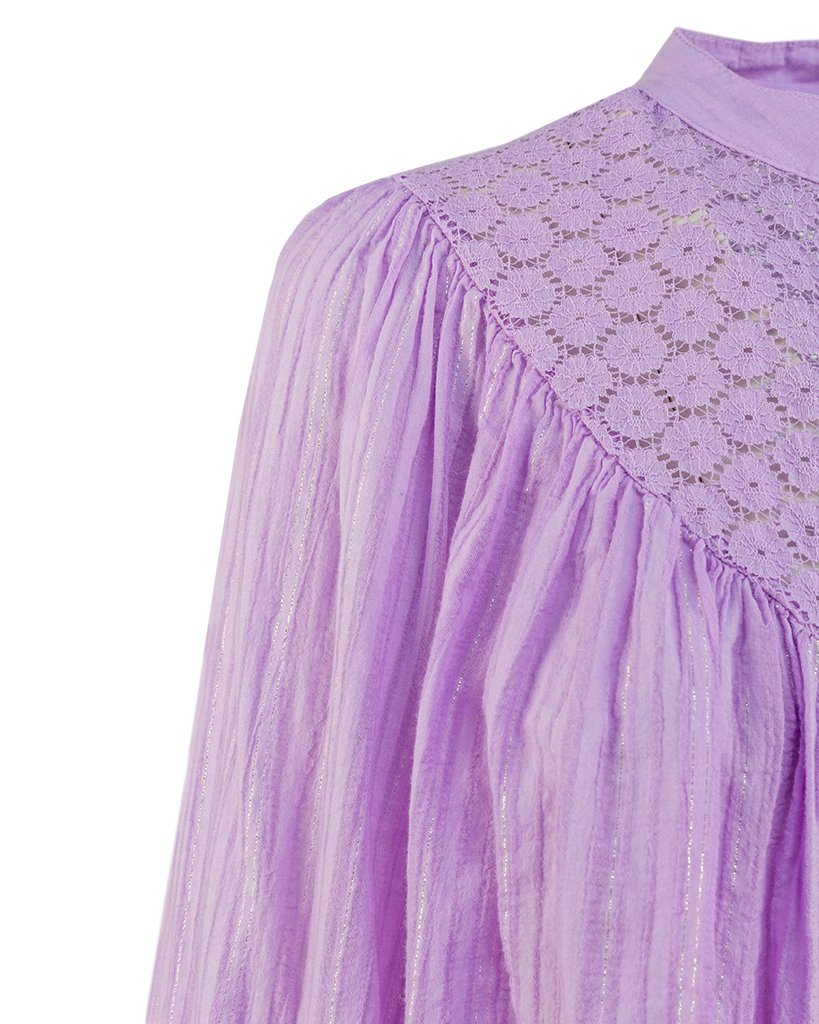 Bluse mit Passe aus Spitze