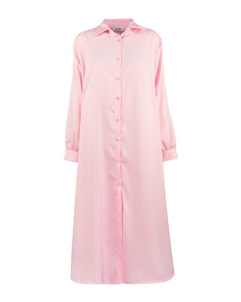 langes seidig glänzendes Hemdblusenkleid