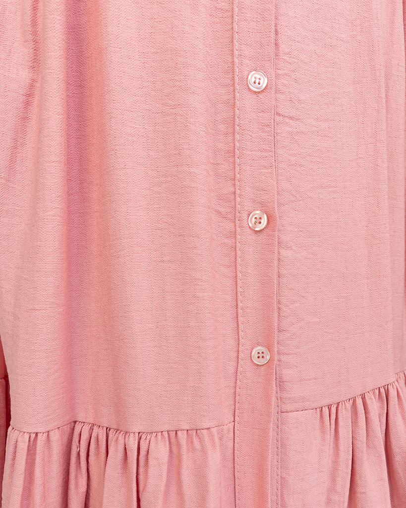 Kleid mit gerafften Stufen